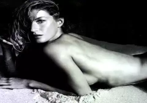 Gisele Bundchen a pozat DEZBRĂCATĂ | VIDEO HOT