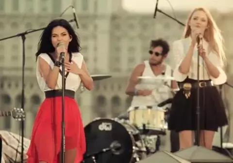 Nu a uitat de unde a plecat! Inna se laudă într-un videoclip cu Bucureștiul și Casa Poporului! VIDEO