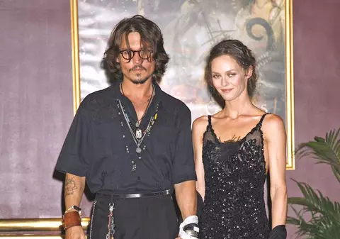 Fabulos! Cu ce vrea Johnny Depp să cumpere iertarea Vanessei Paradis 