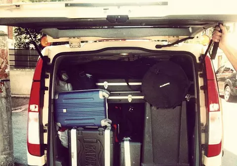 Uite ce încărcat pleacă Keo la concerte! | FOTO