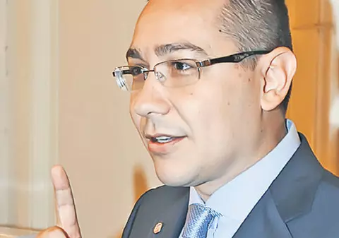 PONTA, ÎN ZIUA UMILINŢEI. Care e REACŢIA PREMIERULUI după verdictul de plagiat de la UB