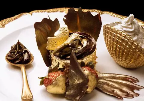 Cea mai scumpă prăjitură din lume este suflată cu aur. Află cât costă! | FOTO