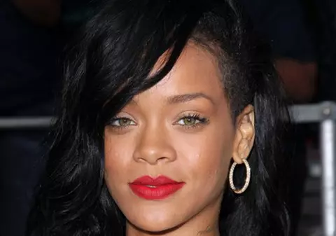 Anunțul care a ȘOCAT o lume întreagă! Rihanna are o fiică! Vezi cum arată micuța! FOTO