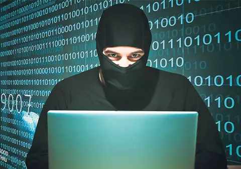 Utilizatori paranoici de internet. Vor să se protejeze, dar o fac greșit