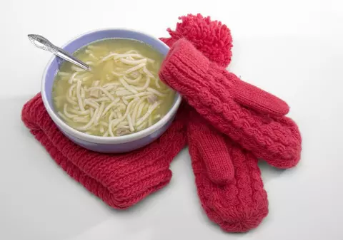 SUPĂ DE LEGUME CU TĂIEȚEI 