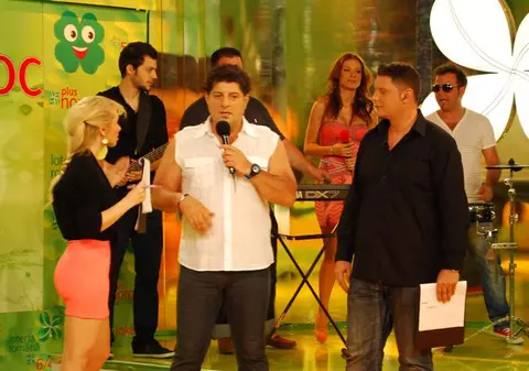 Tavi Colen: "Muzica mea inspiră la dragoste dimineaţa, la prânz şi seara"