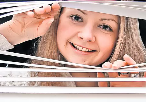 Cum păstrezi răcoarea în casă / Iată 7 soluţii cu preţuri minime, care ţin căldura la distanţă