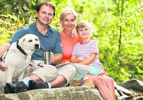 Mergi la munte cu familia? Cum să ai o excursie reuşită