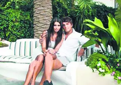 Anunț important pentru invitații la nunta Elenei Băsescu! Vezi ce a decis fata președintelui să-i lase pe nuntași să facă la petrecere