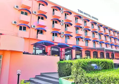 Ten Union, un hotel modern, pentru toate buzunarele