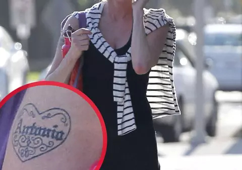 Gestul pe care s-ar putea să-l REGRETE toată viaţa! Melanie Griffith şi-a tatuat numele soţului pe braţ, dar acesta vrea să DIVORŢEZE