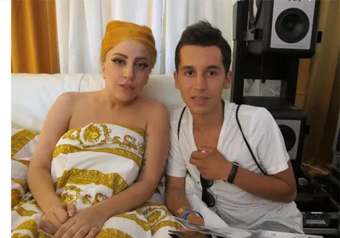 Lady Gaga S-A ÎNTÂLNIT CU FANII din România în PIELEA GOALĂ?