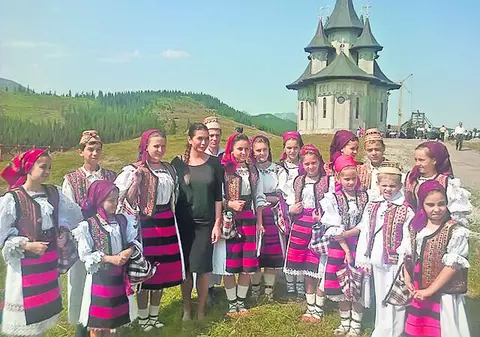 EBA s-a rugat la mănăstire pentru tăticu’