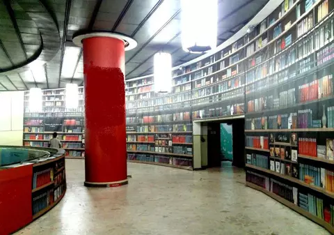 Recunoşti staţia de metrou? Aici ai cărţi digitale gratis