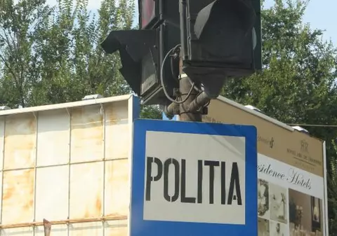 Ce-ar putea avea în comun Poliţia şi masajele erotice? Uite!