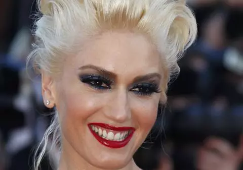 Gwen Stefani: "Mă machiez pentru soţul meu"
