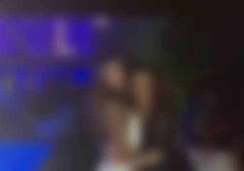 BIANCA, în ÎMBRĂŢIŞAREA care a stârnit nebunia fanilor. Pe cine strânge în braţe roşcata