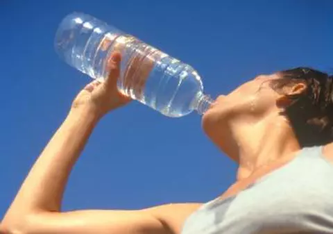 Peste 90 de persoane au avut nevoie de îngrijri medicale din cauza caniculei