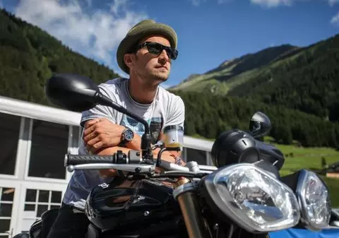 Dani Oțil, MESAJ EMOȚIONANT pentru fani de ziua lui: "Sunteți parte din sufletul și din salariul meu!". Uite cum sărbătorește!