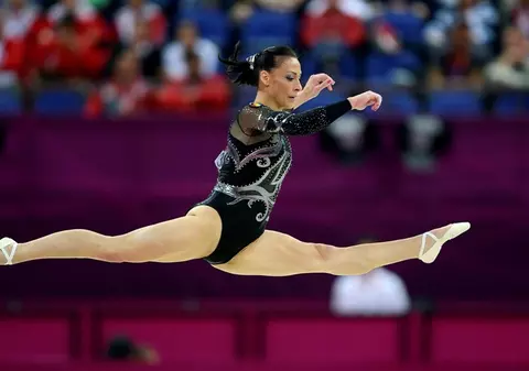 DEVASTATOR! CĂTĂLINA PONOR PLÂNGE ÎN HOHOTE! Dezamăgită de oamenii în care avea încredere oarbă