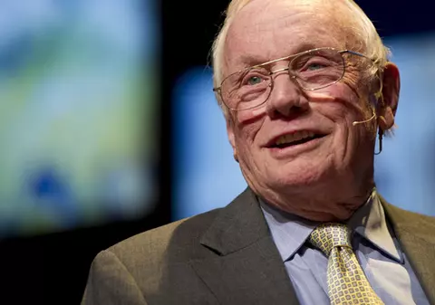 I-a cedat inima de astronaut lui Neil Armstrong