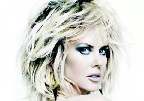 Cât tupeu! Nicole Kidman a pozat topless la 45 de ani. Intră AICI să vezi FOTOGRAFIA de care vorbesc toţi!