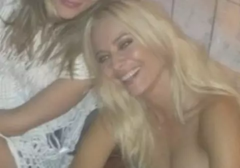 Laura Cosoi, AŞA CUM NU AI MAI VĂZUT-O! Uite ce a făcut la concertul lui Lady Gaga | FOTO