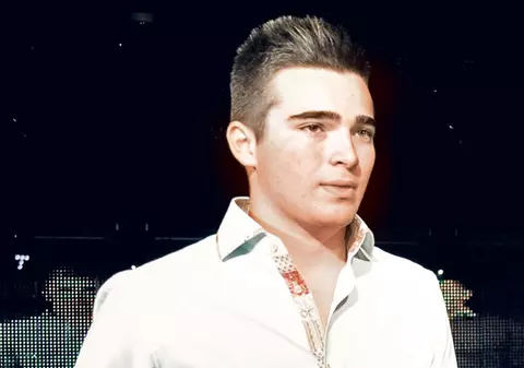 Mazăre jr, dus de mami la școală în Anglia | Fiul primarului din Constanţa a plecat ieri să studieze la Londra