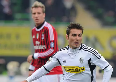 Mutu, implicat într-un nou scandal: "Briliantul" este acuzat de un fost impresar că a lovit un patron de hotel