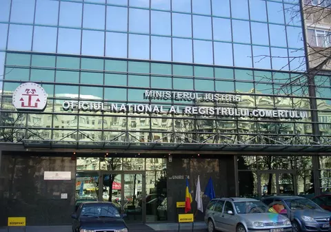 Guvernul simplifică înregistrarea firmelor la Registrul Comerţului