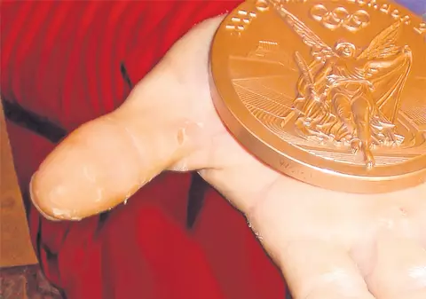 Răzvan Martin, bronz olimpic la haltere: "Palma asta m-a scos din foame!"