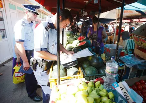 Poliţia Locală a făcut controale în pieţele din sector  