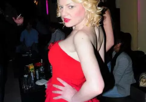 Rouge şi-a montat camere de luat vederi într-un urs de pluş!