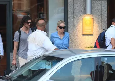 Sharon Stone vrea să viziteze Castelul Bran!