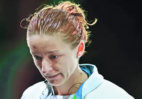 În loc să caute scuze, Ana Maria Brânză crede că ea şi colegele ei sunt singurele vinovate pentru eşecul suferit de echipa de spadă la Olimpiadă: «Trageţi în noi!»