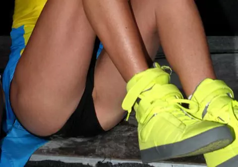 S-A FĂCUT DE RUŞINE! Tara Reid şi-a arătat părţile intime pe scenă! FOTO