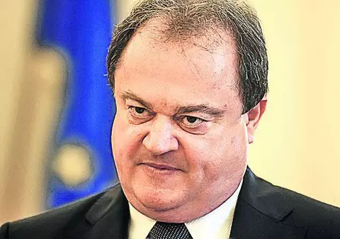 PLANUL BOMBĂ AL PDL! Strategia de imagine în 3 paşi