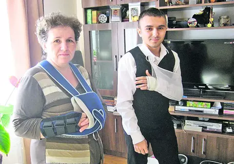 Familia din Suceava care a fentat moartea la începutul lunii, în accidentul de autocar din Franţa a ajuns, în sfârşit, acasă. Chinuit de coşmaruri, băiatul cel mare are nevoie de psiholog