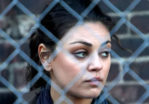 Mila Kunis, de nerecunoscut! ÎNCERCĂNATĂ, după GRATII | FOTO