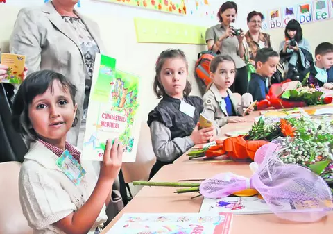 Elevii de clasa 0, de azi la şcoală