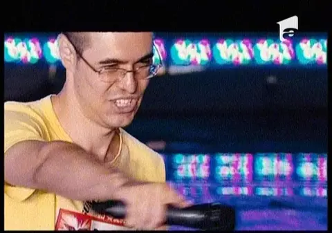 S-a FĂCUT DE RÂS LA X-FACTOR. Cheloo a fost șocat: ”Ai mișcări de felină sufocată cu perna!”