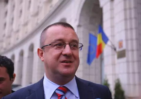 Fostul şef al ANAF Sorin Blejnar poate pleca din ţară!