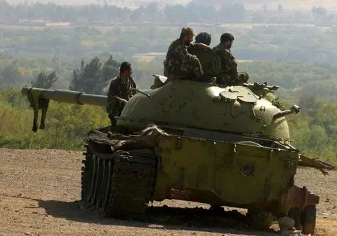 PREMIERĂ pe frontul din Afganistan! O femeie-soldat britanică A NĂSCUT ÎN TIMPUL MISIUNII!