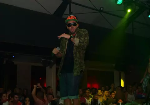 Alex Velea: "Avem artileria grea pregătită!" Ce le-a promis solistul fanilor