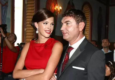 La 3 luni de la naştere, Alina Borcea şi-a revenit INCREDIBIL! Iat-o cât de elegantă a fost la botezul fiului ei!