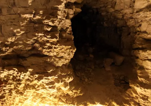 DESCOPERIRE MISTERIOASĂ în Italia! Au fost ascunse 2.500 de ani, sub pământ, iar acum au ieşit la lumină