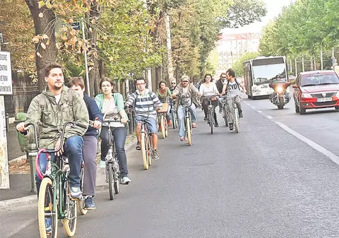 Restricţii de circulaţie cu ocazia unui tur ciclist organizat în Capitală