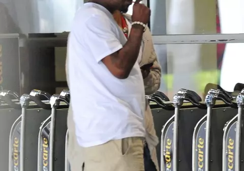 Fostul soţ a lui Whitney Houston trece prin MOMENTE TERIBILE! Actuala soţie, spitalizată din cauza unor convulsii cerebrale