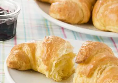 Strigător la cer! Vată de sticlă găsită în cornurile copiilor la grădiniţă din Sectorul 2