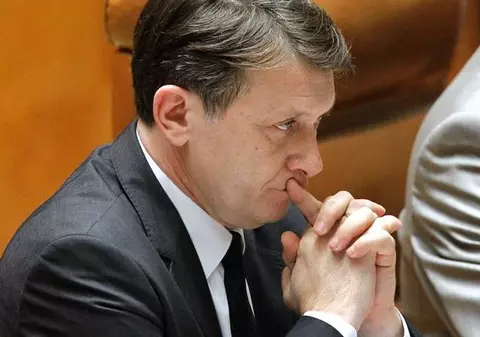 Crin Antonescu, PROBLEME CU GRAMATICA!